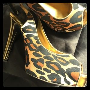 Animal Print Gold Guess Open Toe Heel